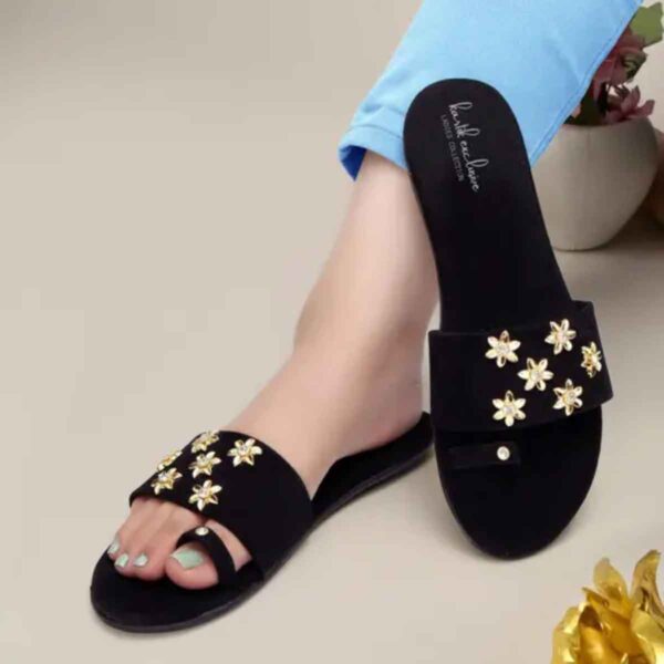 Trendy women’s footwears