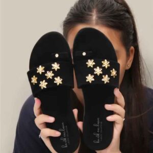 Trendy women’s footwears